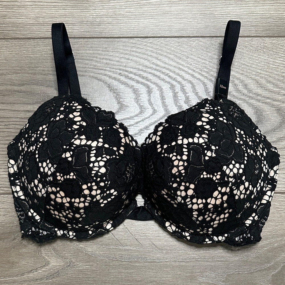 Victoria’s Secret Very Sexy Push Up Embroidered‎ Bra Black Tan Size 32DD